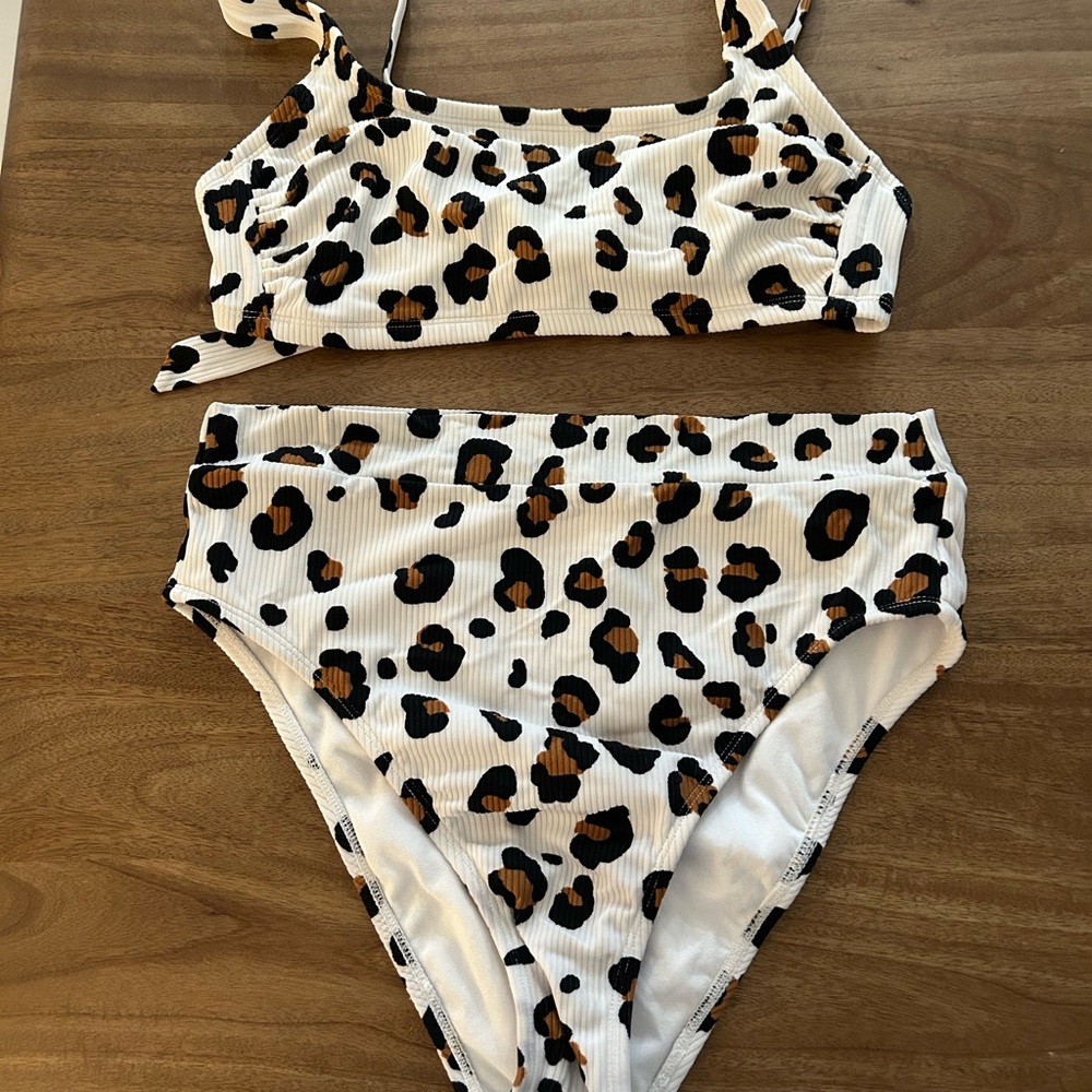 Xhilaration Leopard Print Bikini Set Ribbed Texture. - Picture 3 of 6